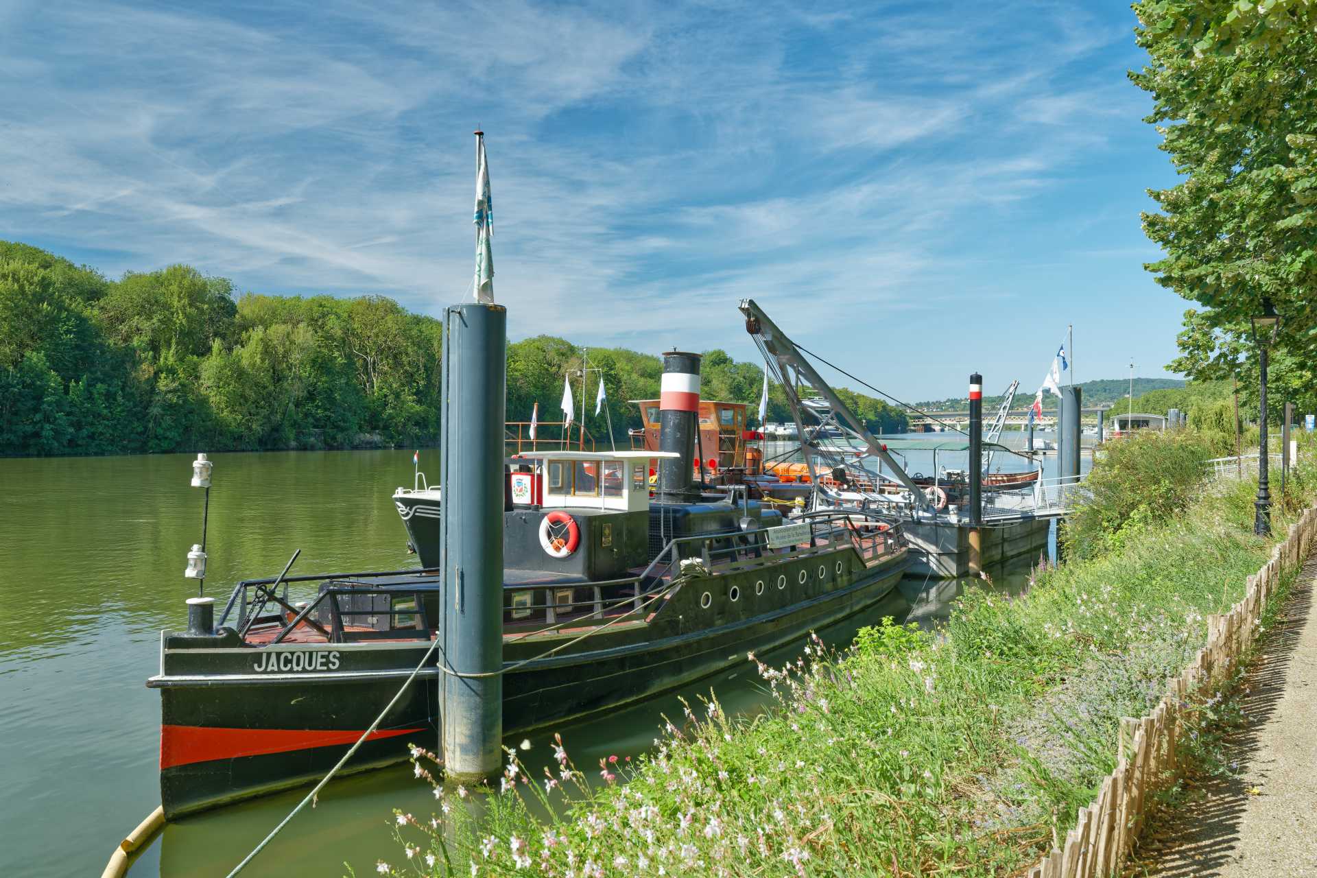 Conflans-Sainte-Honorine : remorqueur JACQUES