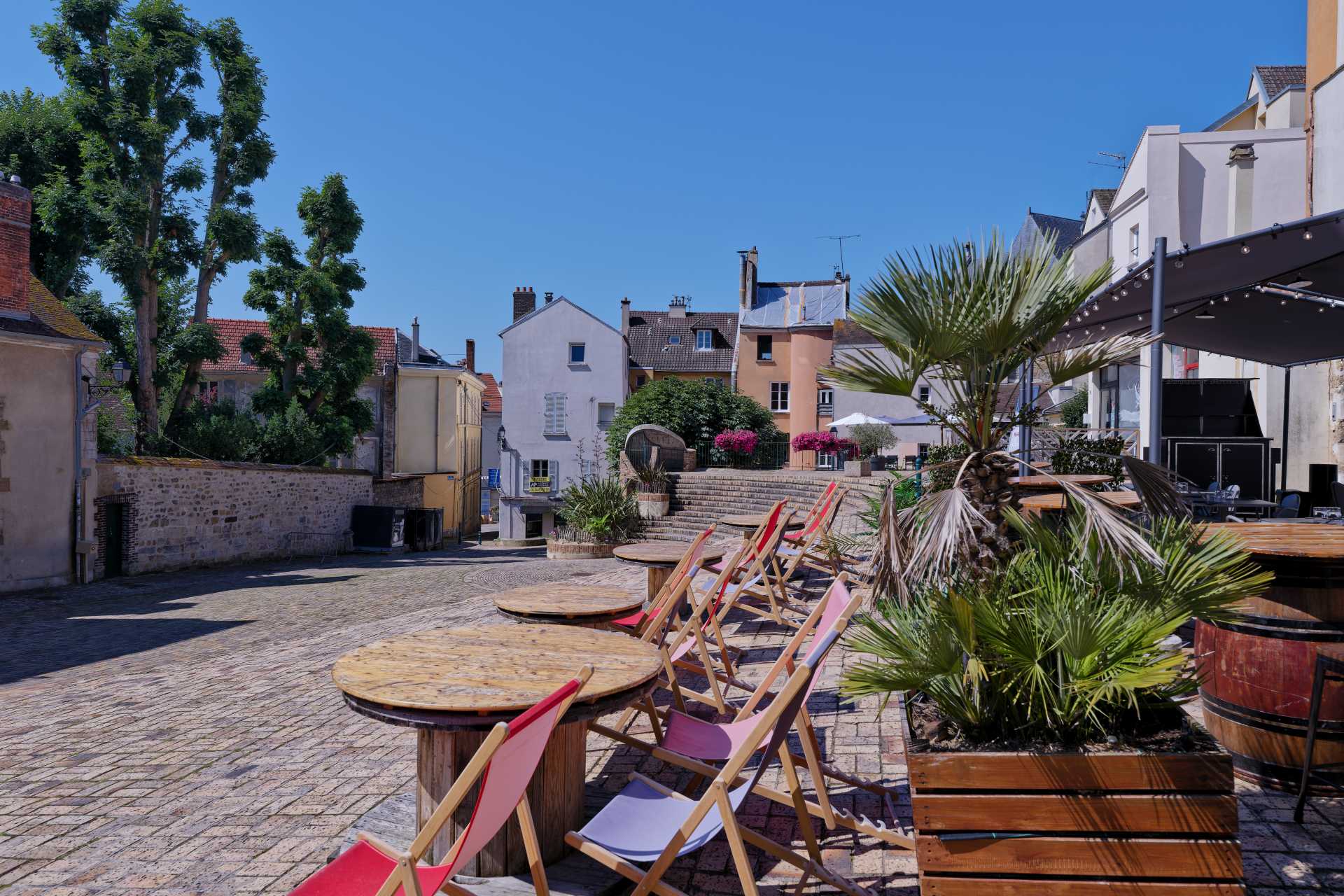 Pontoise : place des moineaux
